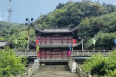 金佛山古佛洞游记 — 道坚法师